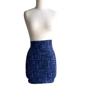 FOREVER 21 high waisted mini skirt with purple blue/black design women’s small